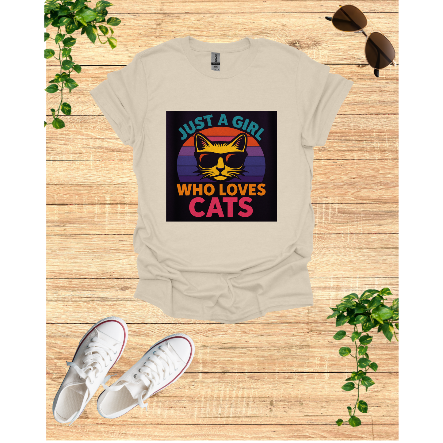 Just a Girl Who Loves Cats T-Shirt
