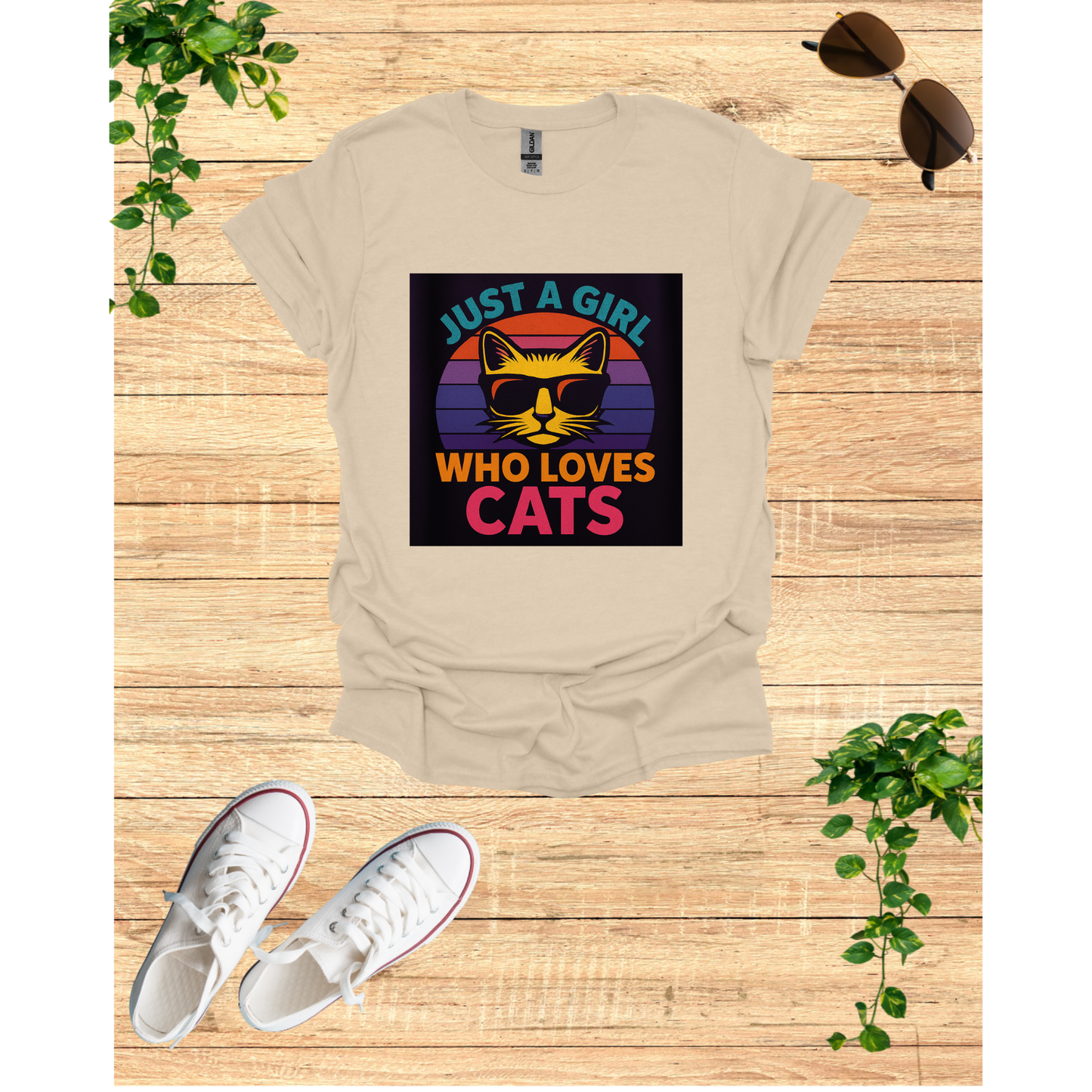 Just a Girl Who Loves Cats T-Shirt